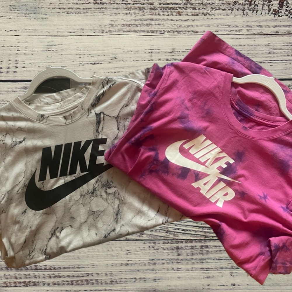 Nike-Marble T- 2 Shirt Bundle- Sz. Large - black/white Purple/pink